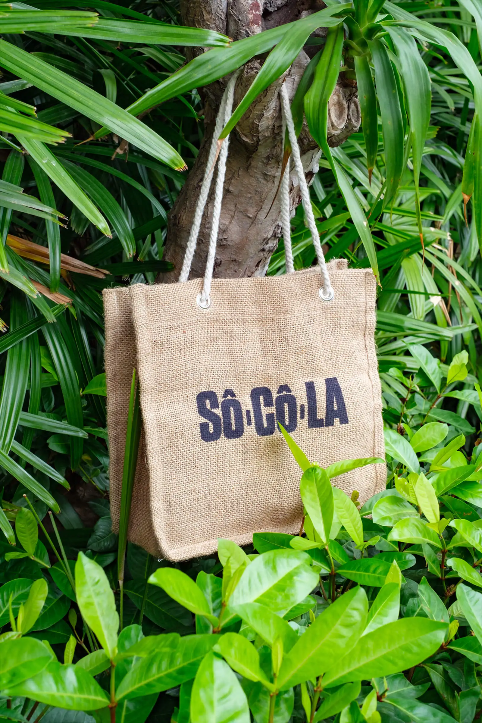 WHOLE SALE BIODEGRADABLE JUTE SHOPPING BASKET HANDLE BAG JUTE FIBER HANDLE BAGS FROM BLUE LOTUS VIETNAM