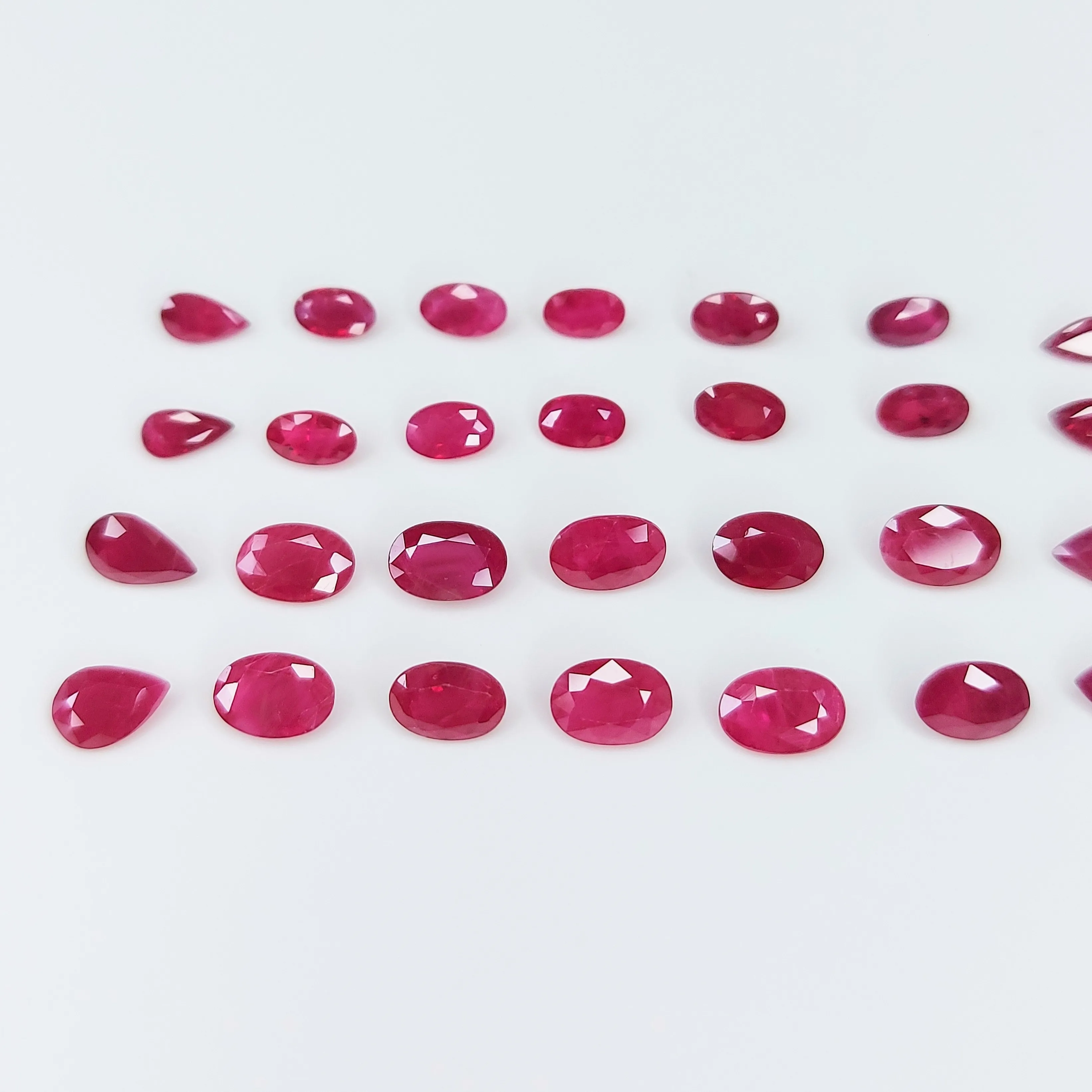 Top red color Ruby Burma Heat 3x4 3x5 mm Oval Fine Quality Calibrated Natural Ruby Burma Oval Pears for Jewelry