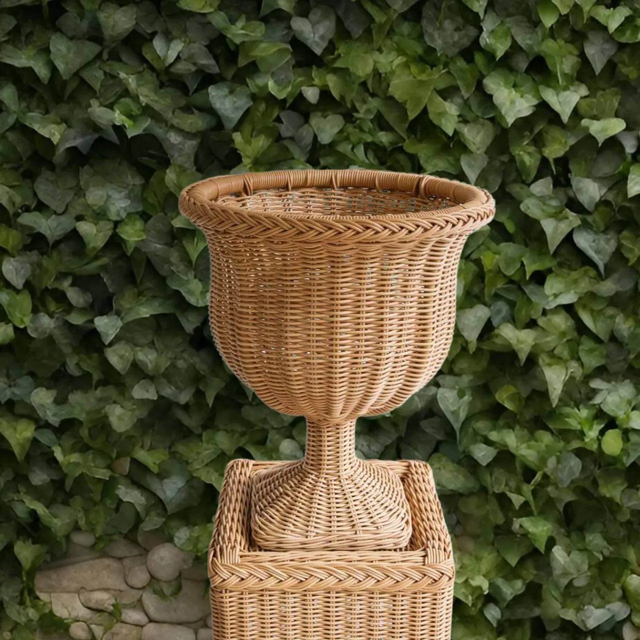 Hot Trend Modern Rattan Wicker Footed Urn Vase Home Decoration Woven Flower Vase Urns Tabletop Bohemian Vintage made in Viet Nam