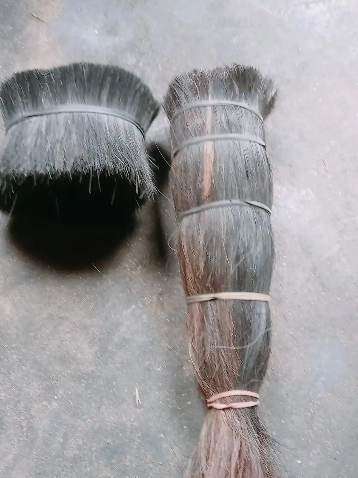Good Quality Finished Ox Tail Washed and Clean Hair Dressed Certain Size for Making Brush Animal