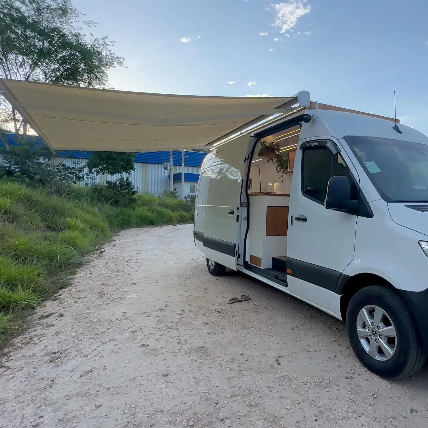 New & Used Motorhomes / Your Key to Unforgettable Road Trips!