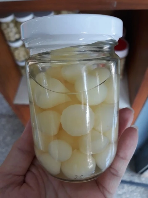 Honey Pickled Garlic No Preservatives Added Put in a dozen weight 370G