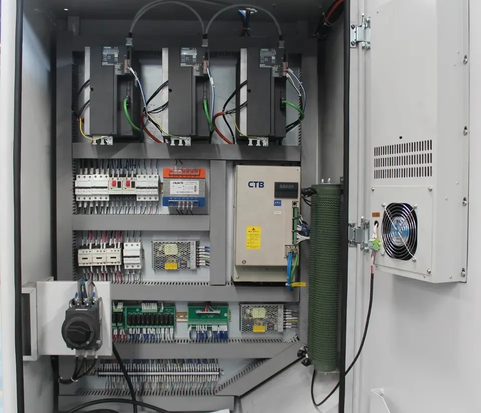 VMC1060 Max Travel Metal Customized 3 Axis Vertical CNC Turning Machining Vs Milling Center Lathe Machine