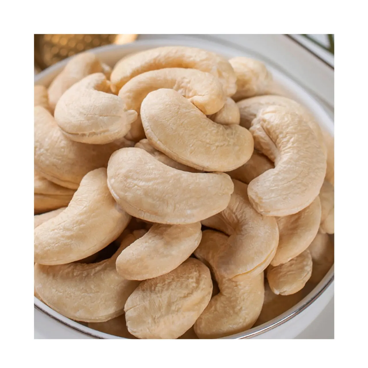 KING COFFEE - Best Vietnam Cashew Nut Kernels WW320 - 100% Raw Cashew Nuts Good Packaging High Dried Grade Price Newest Crop