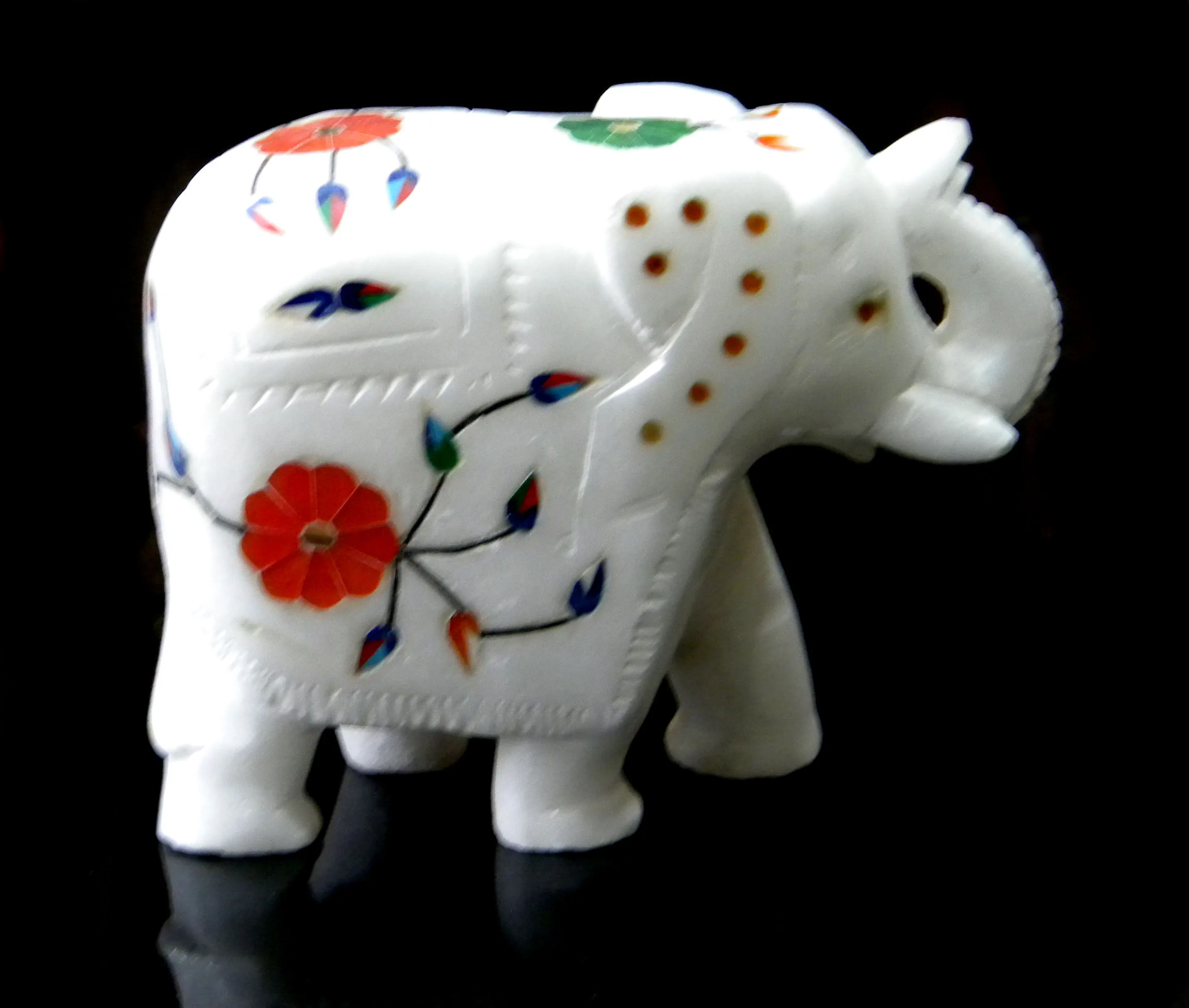 Natural Stone Soapstone Painted Elephant Indian Hand made Artisan Elephant Statue For Home Decorative Undercut Carving Design