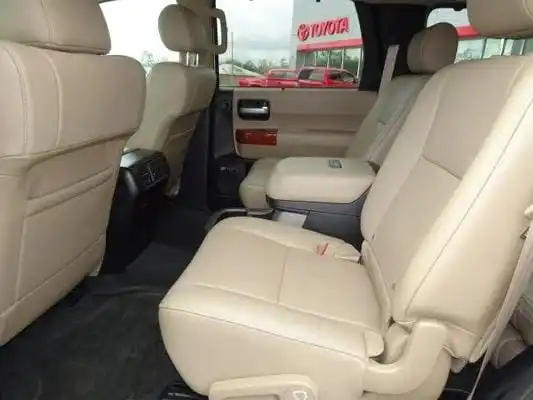 Used Toyotas Sequoias 7 Seater LE SUV  Model 2019, 100% Perfectly Working, Accident-Free, 1 Year Warranty.