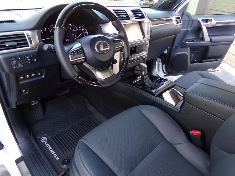 Cheap Used Lexuss 460 GX V8 - 189.2 in @ 3,500 rpm 7 Seater SUV, 100% Good Condition & Warranty & Insurance Covered 1 Year.