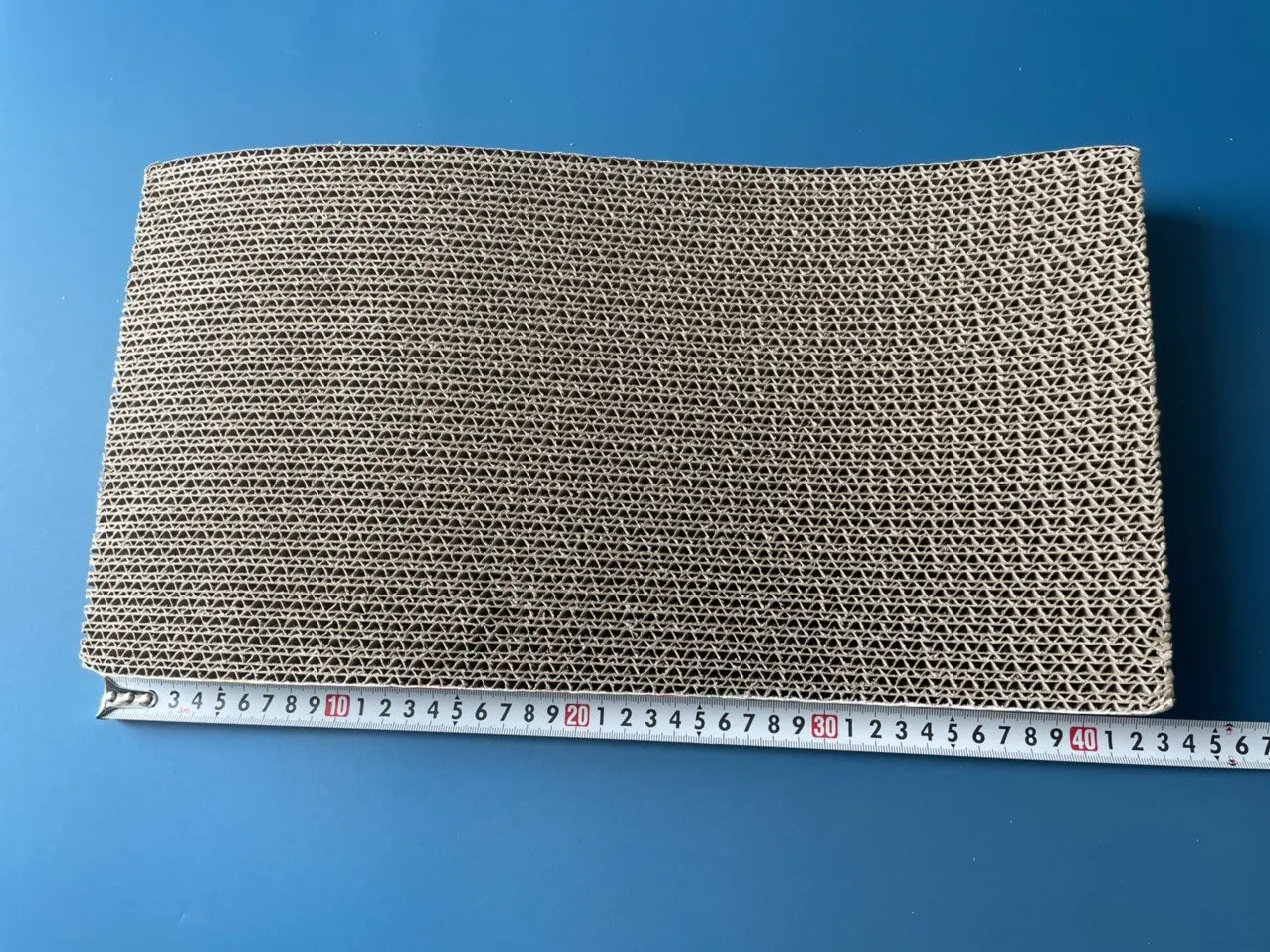 Good Choice for Pets Paper Cat Scratcher Cat Scratching Sleeping Playing Customized Color in Vietnam Company Ms. Jennie