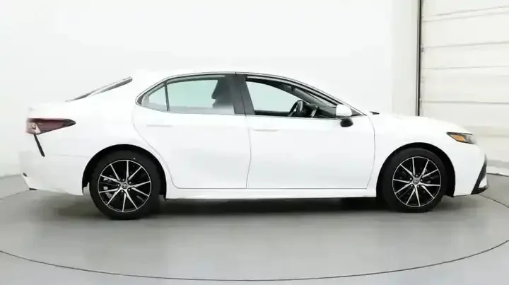 Made in USA Manufacturer Cheap Used Cars left Hand Drive for Sale Dynamic Radar Cruise Control