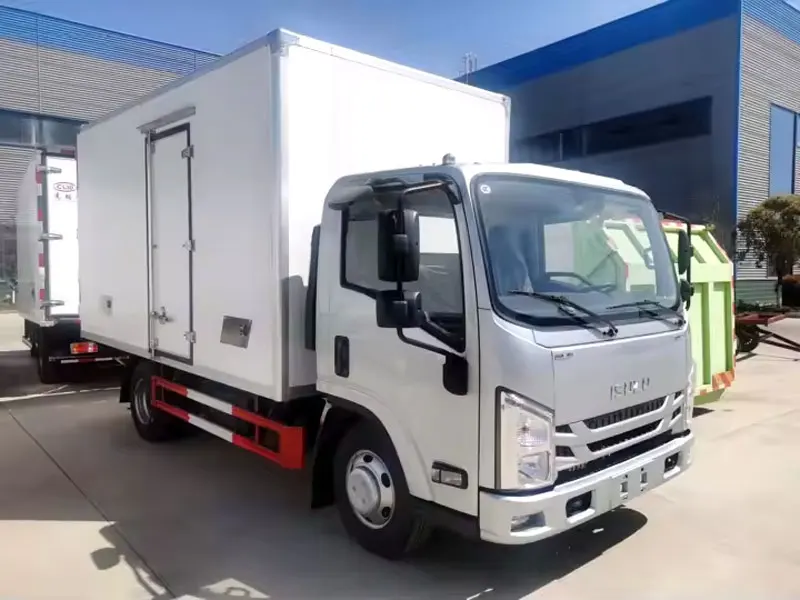 China Brand New ISUZU M100 Refrigerated Van Truck Mini Light Truck Suzuki Carry 4x4 Manual 5T Cold Chain Truck