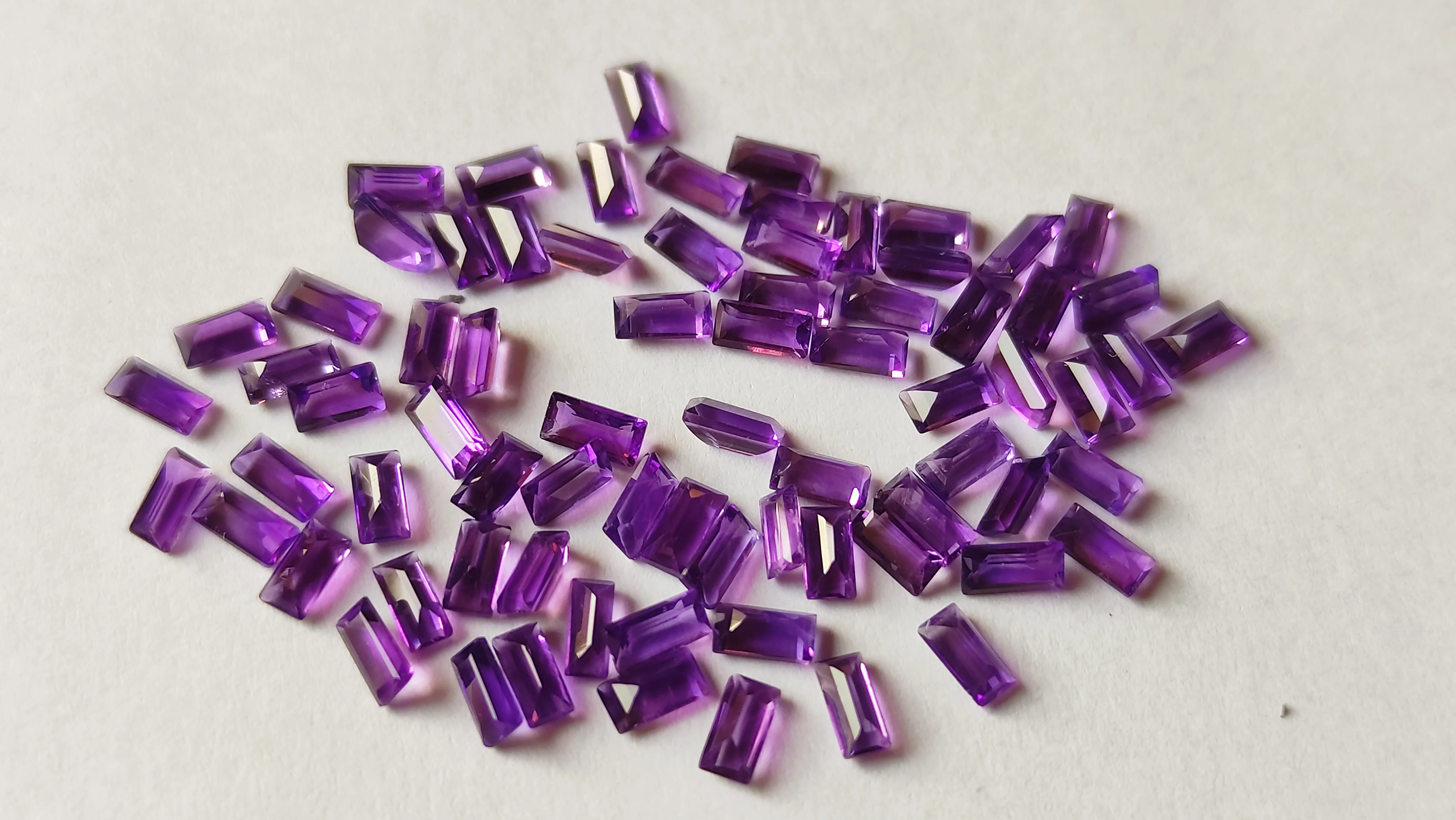 Super Quality  Eye Clean baguette Shape Amethyst Purple Color Loose Gemstones From Indian Supplier at Wholesale Prices Per Carat