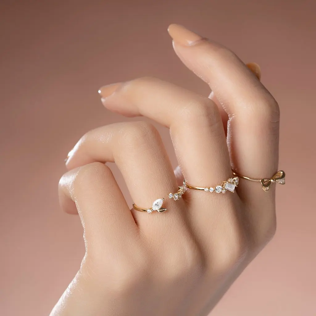 Wholesale price Shiny ring 9k 10k 14k 18k gold ring for women with cz gemstone custom design Vietnam Manufacturer NLF411