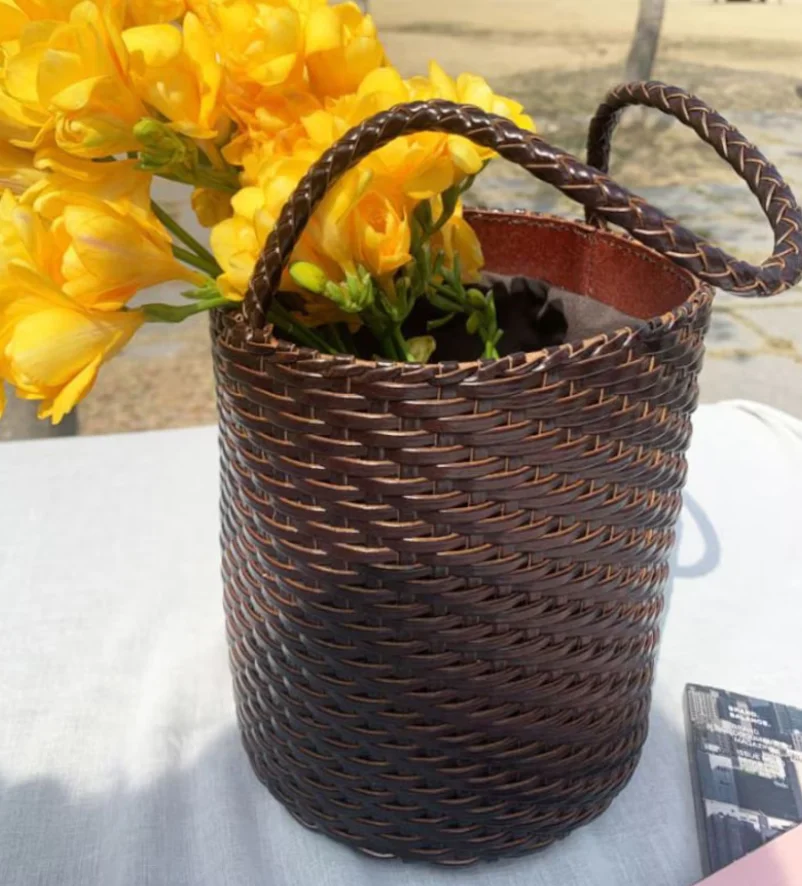 Custom Large Capacity Ladies Handbags Luxury Woven Tote Cow Hide Genuine Leather for Women for Summer and Winter