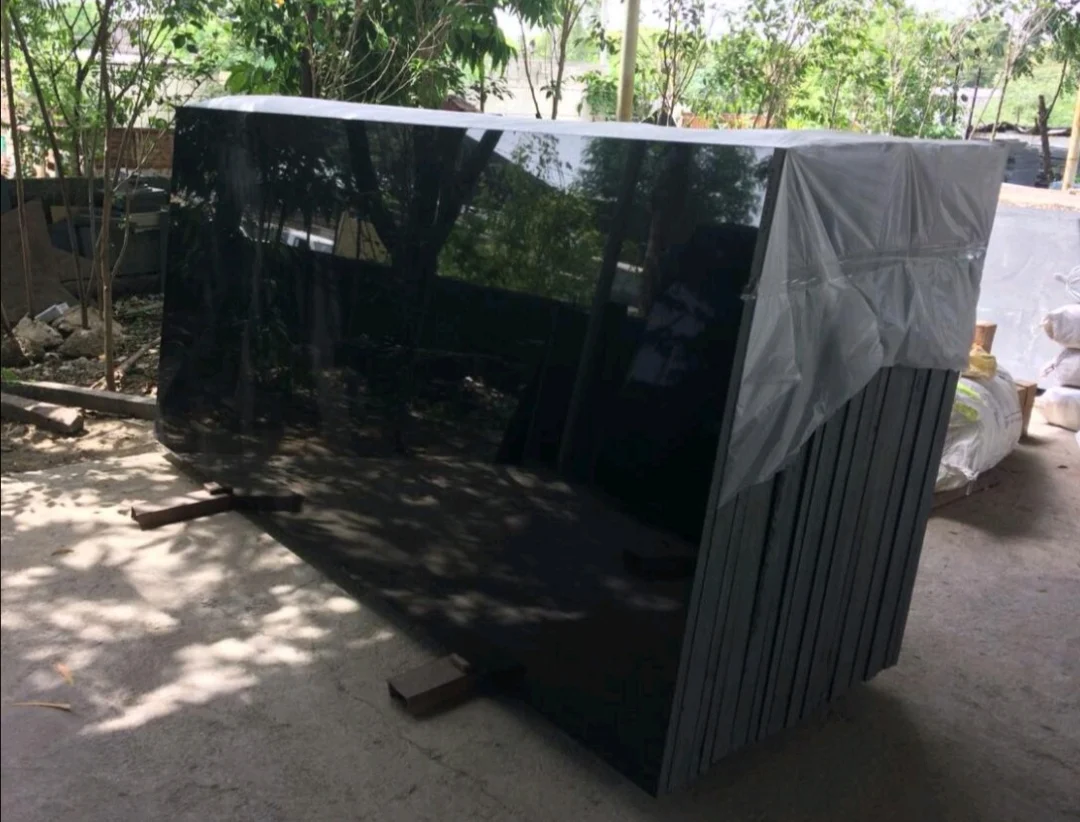 Absolute black granite slabs tiles in premium Quality timely deliivery