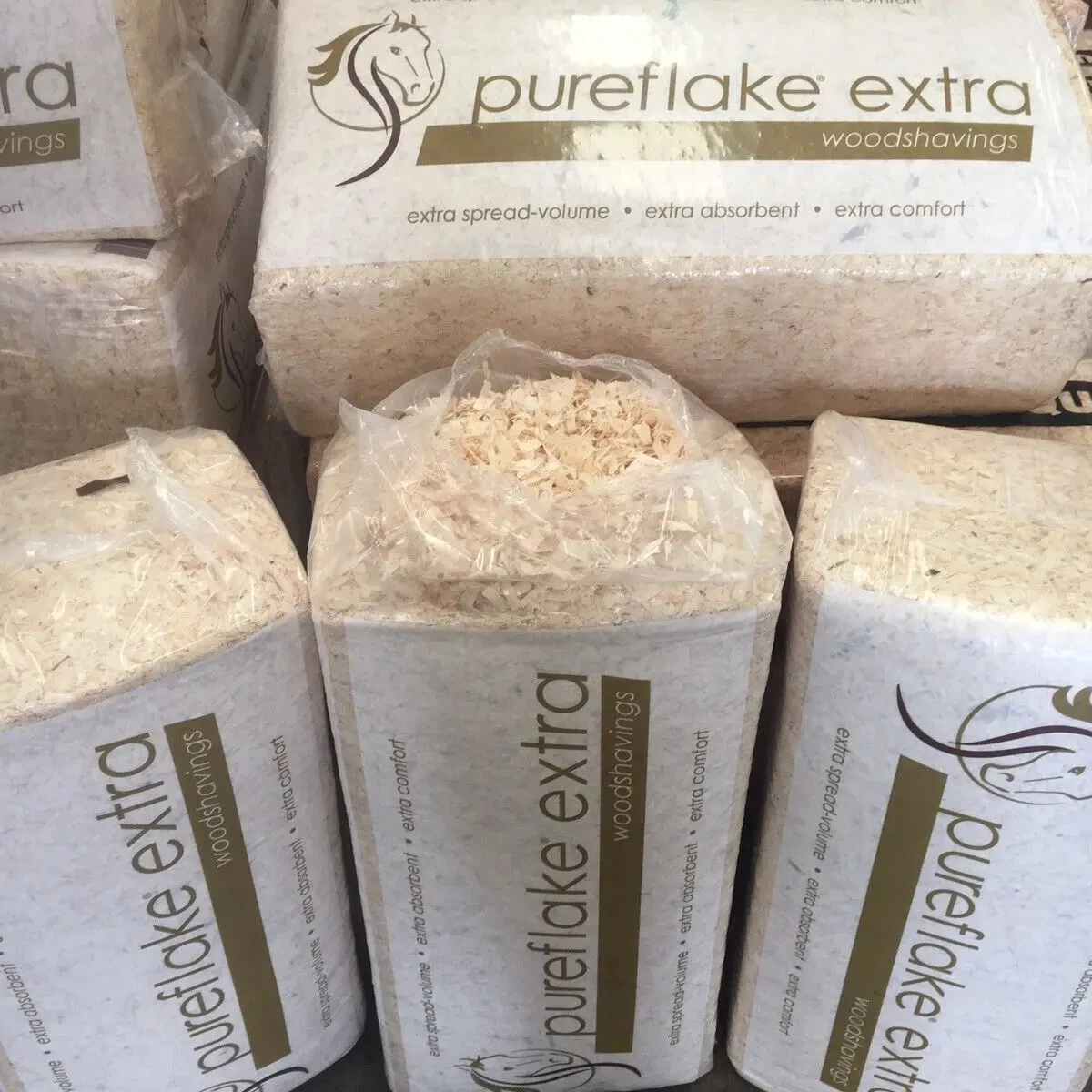 PINE SAWDUST/WOOD SHAVINGS FROM VIETNAM