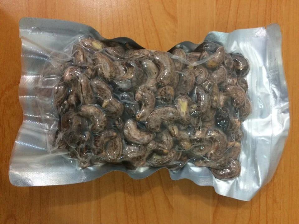 Сделано в Вьетнаме, оптовая продажа, органические орехи кешью, сырые сушеные орехи кешью, самая низкая цена, ядра кешью