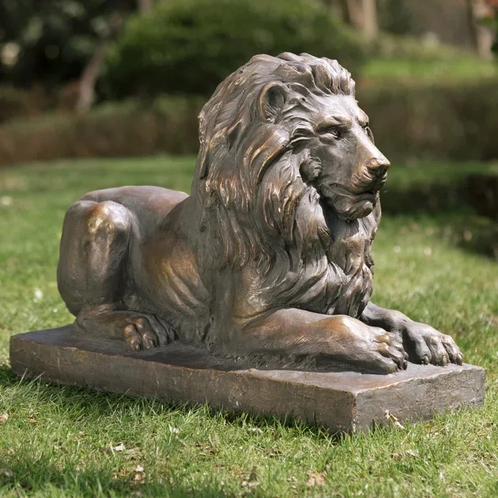 Lion animals garden statue bronze
