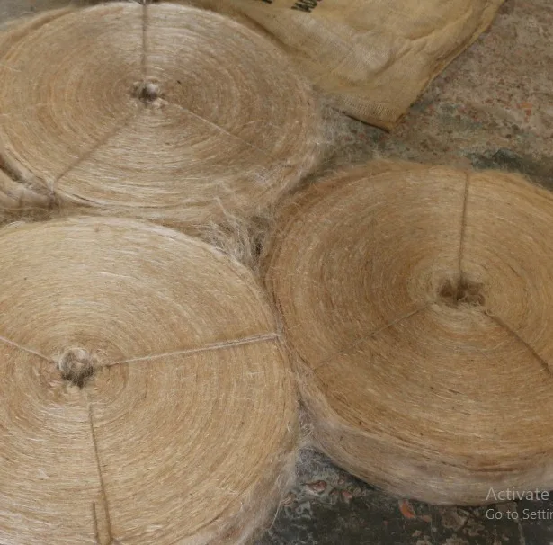 Low Price Jute Fiber Material Twisted Rope Average Quality Eco-Friendly Insulation Material Sliver Roll Bast Fiber