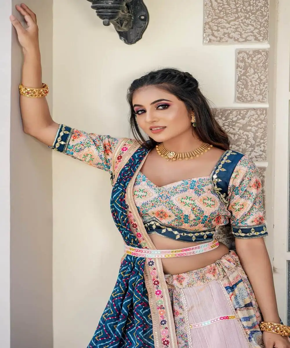 Модный свадебный набор Lehenga: шикарный длинный Choli Lehenga для начинающих невест пакистанский Ni королевского образа