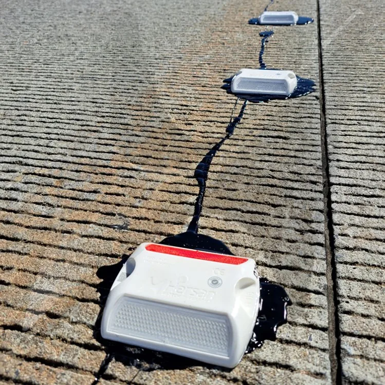 Hersan High Reflective Raised Pavement Marker Two Way Marker ABS Yellow Body Polycarbonate Yellow-Red Lenses 3m Pavement Solar