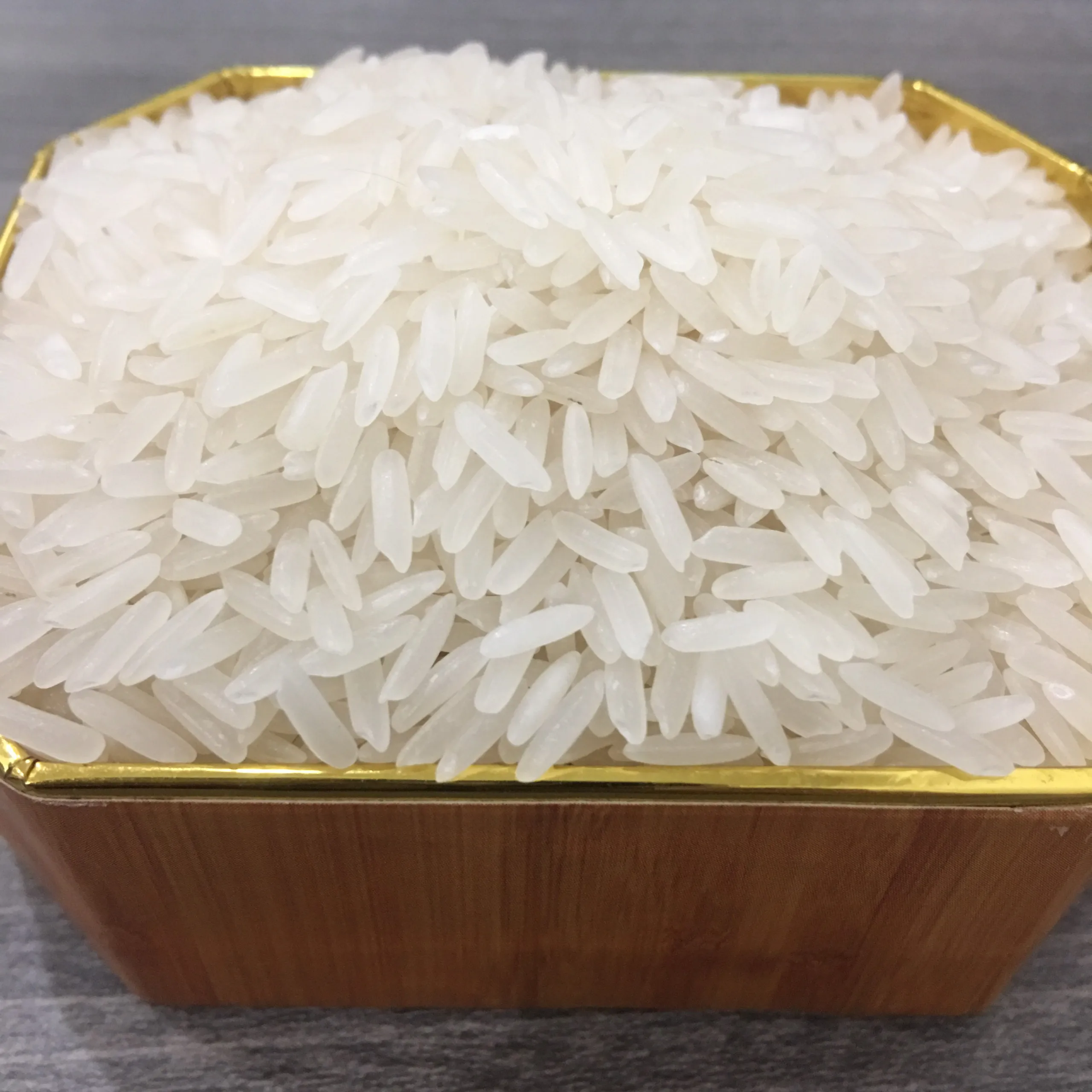 RICE KIND COLOR WHITE CUSTOM LOGO AS REQUESTED PACKAGE OEM AROMATIC STYLE VIETNAM JASMINE BY JCC RICE FACTORY