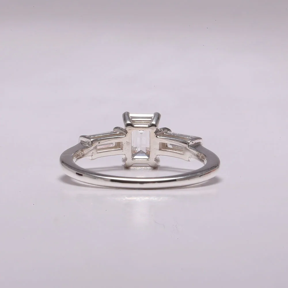 Emerald Cut Fine Jewelry Design Latest Gift Ring for Her, Birthday Party Gift Three Stone Engagement Ring