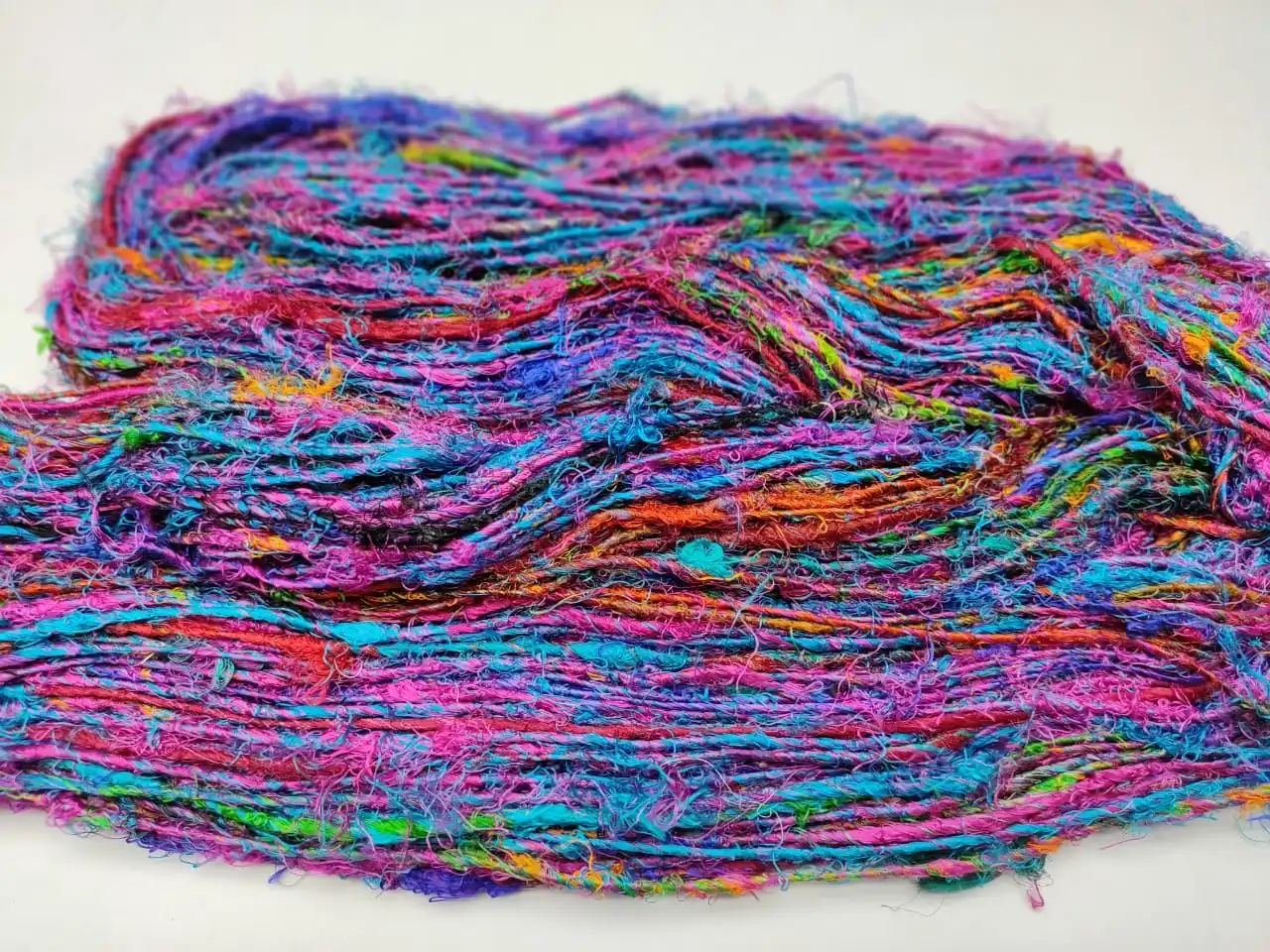 Recycled Sari silk yarn or Himalaya silk yarn handspun Mulberry silk waste Yarn for Weaving tufting knitting crochet art & craft