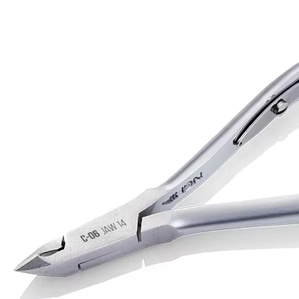 Professional High Quality Nail Kit Manicure Pedicure Set with C-06 Stainless Steel Cuticle Nippers for Fingers