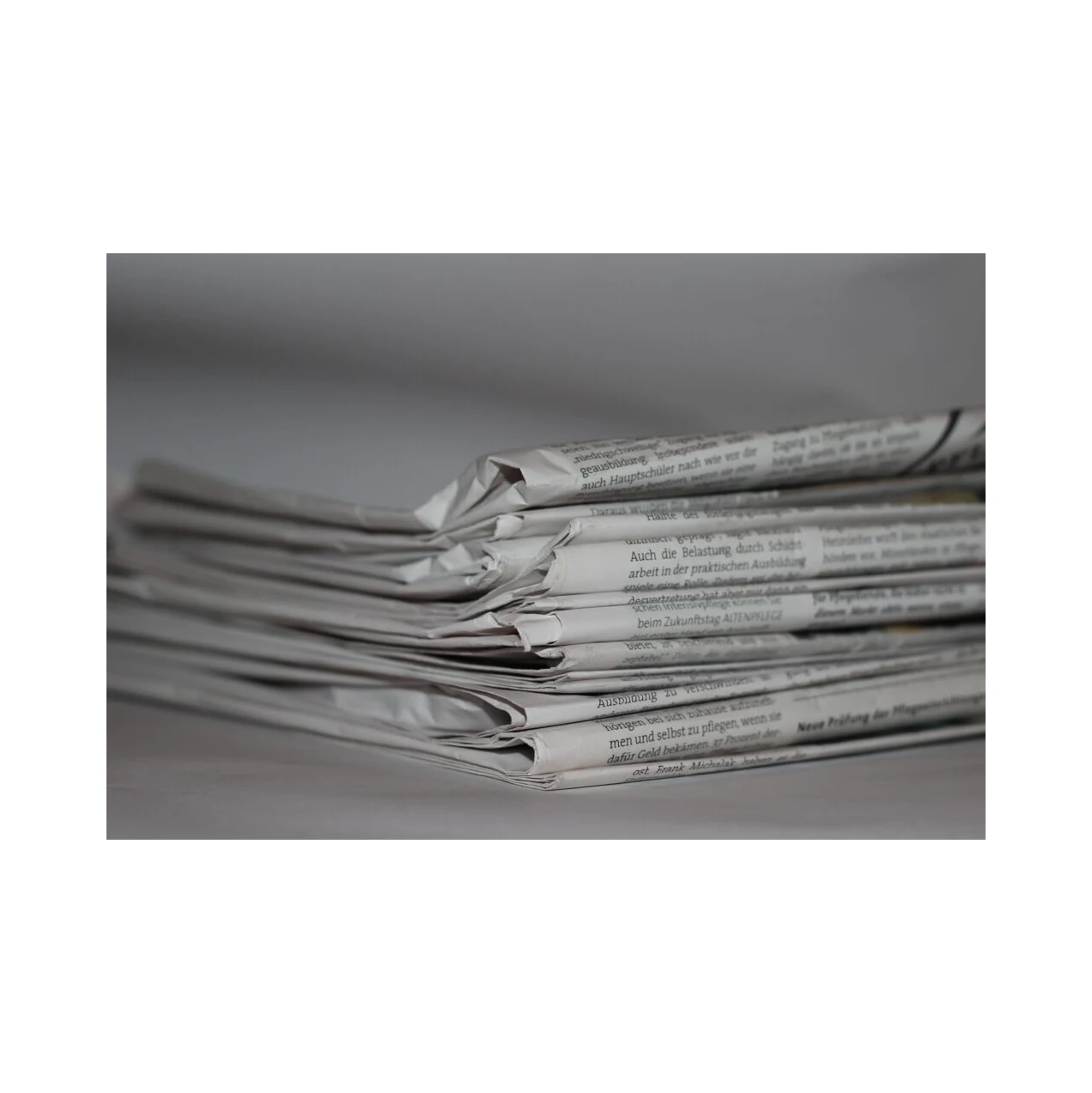 Wholesale Over Issue Newspaper Products Bales 100% Pure Wood Pulp Top Grade Mixed Paper Issued News Paper OINP High Efficiency