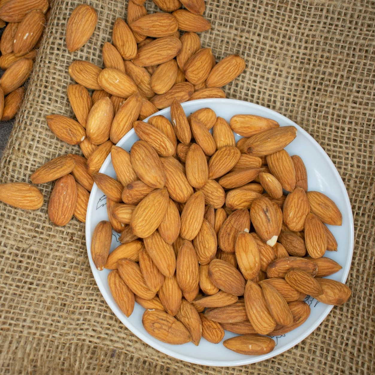 Сладкий Калифорнийский миндаль