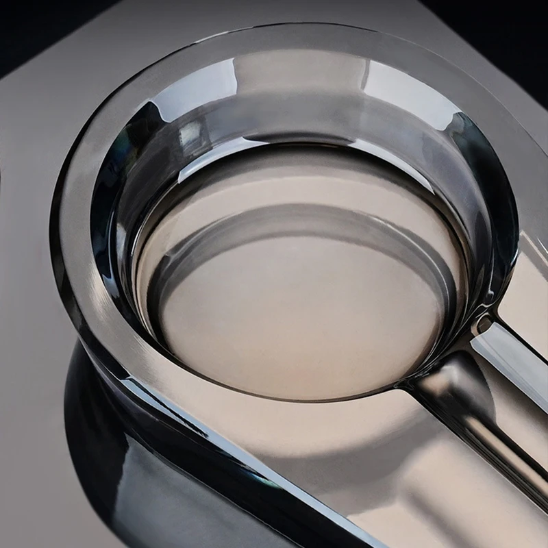 UKETA Custom Octagon Square Round New Design Transparent Crystal Glass Ashtray For Home Hotel Office Rooms