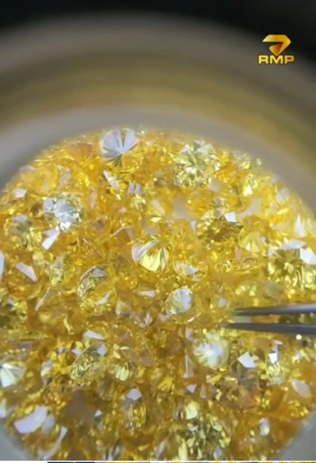 Natural Yellow Color Loose Diamonds at Great Prices natural all fancy color diamonds CVD HPHT all colors diamonds