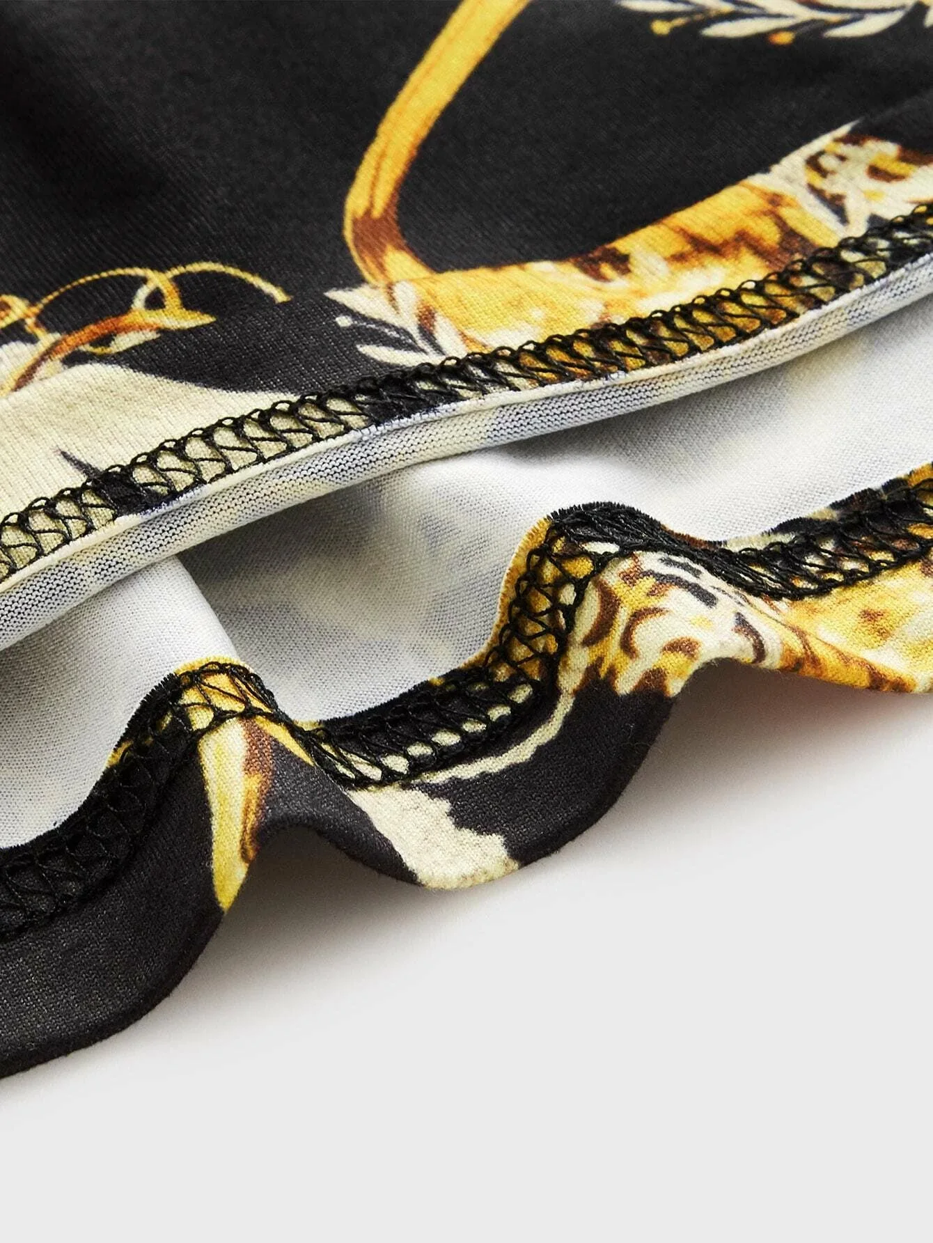 Solid Black Color With Golden color Chain Print Design Wholesale Price Custom Labels Street Polo Shirts