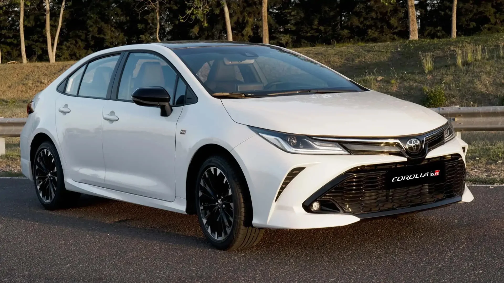 corolla-grs-1 2024 copy.jpg