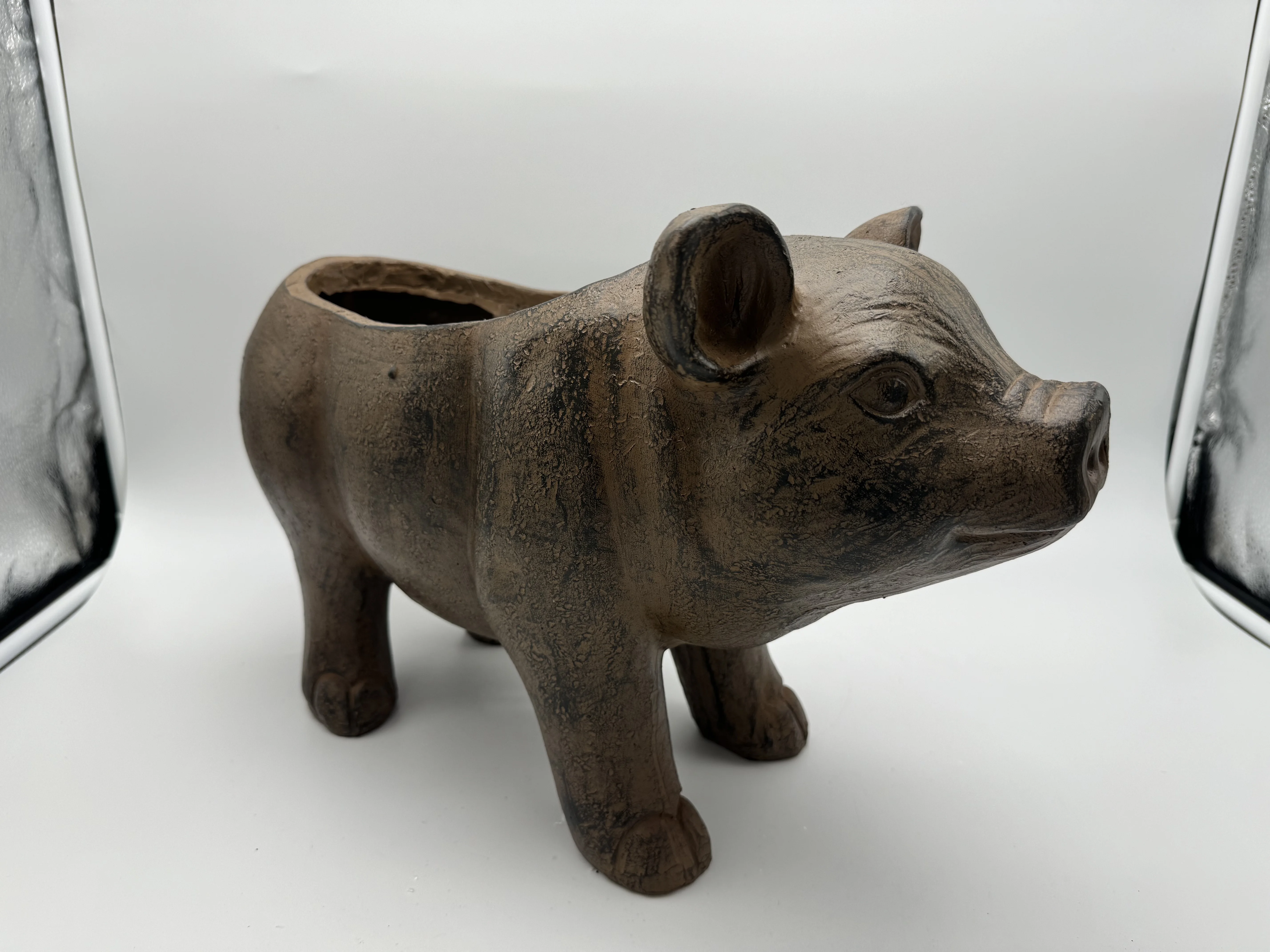 H28cm MGO Polystone Polyresin MGO Pig Planter Flower Pot
