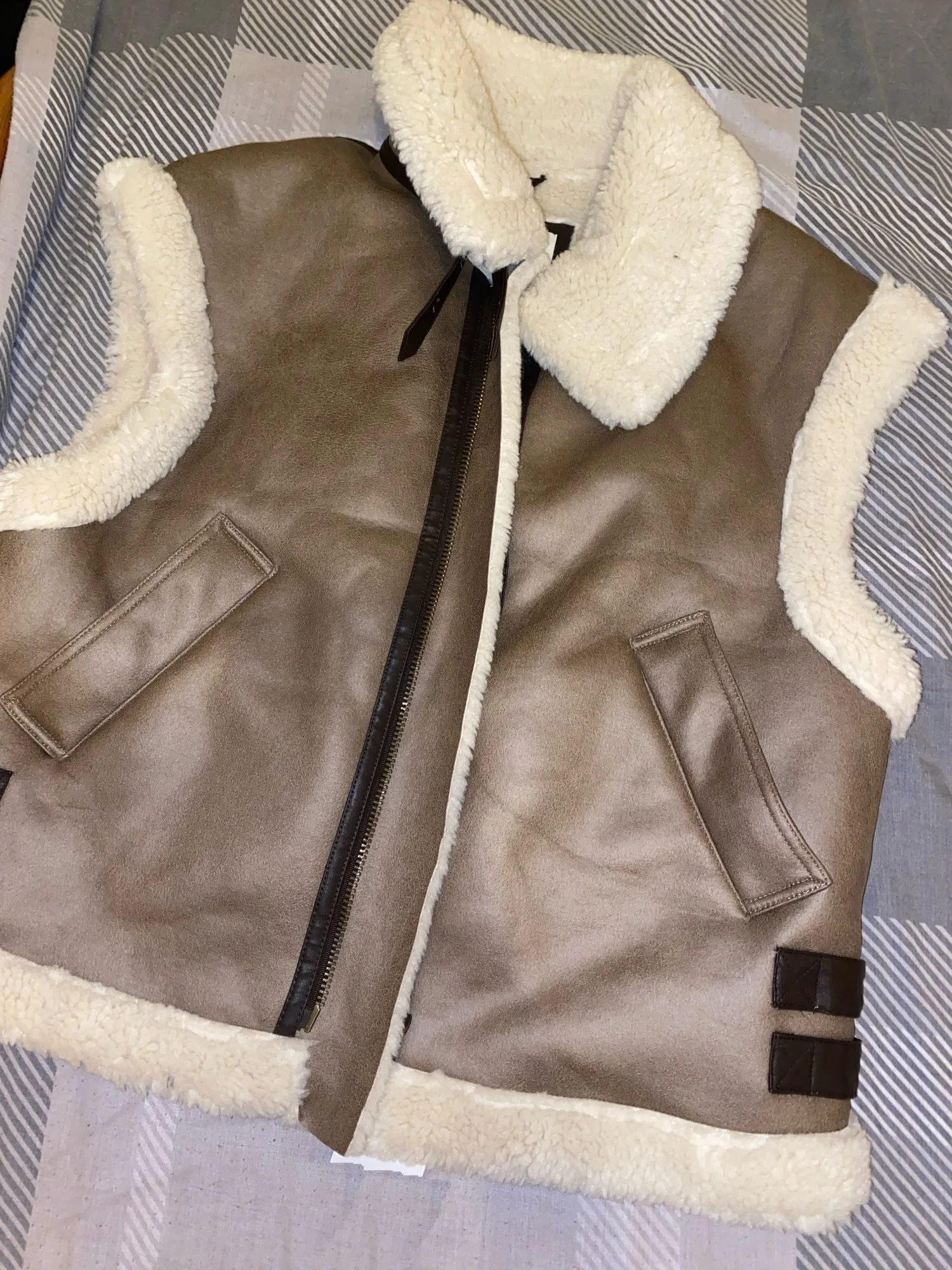 Fur Vest Women Sheepskin Waistcoat Leather Fleece Warm Vest Woman Sleeveless shearling vest leather Jacket