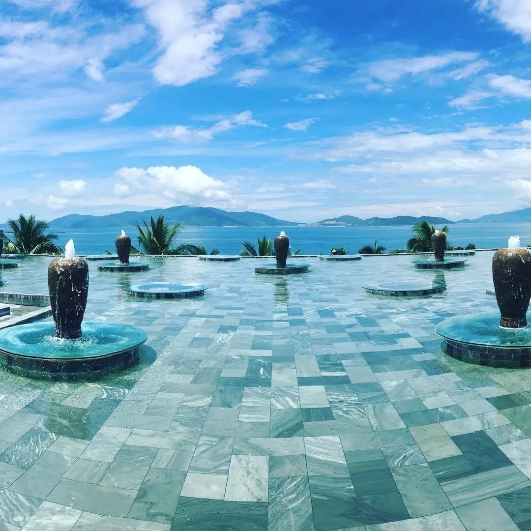 Cloudy Bluestone Pool Paver Vietnam Light Grey Limestone Tile Top On Sale Natural Stone 2022