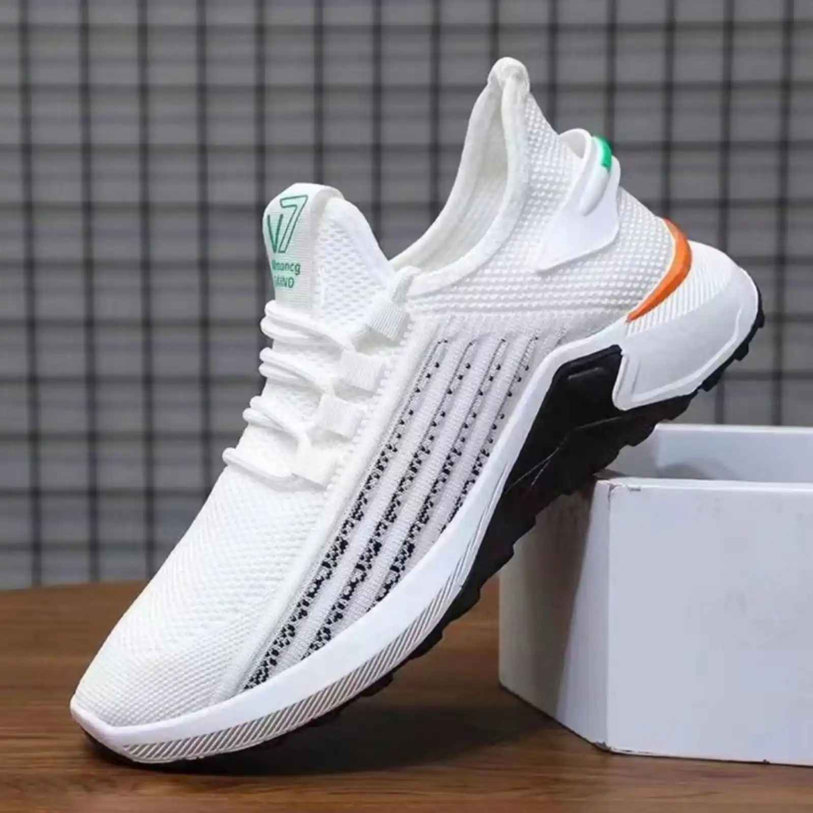 Fashionable Mesh Upper Casual Skateboard Shoes for Men Comfortable Sports Sneakers with Platform for Walking From Bangladesh