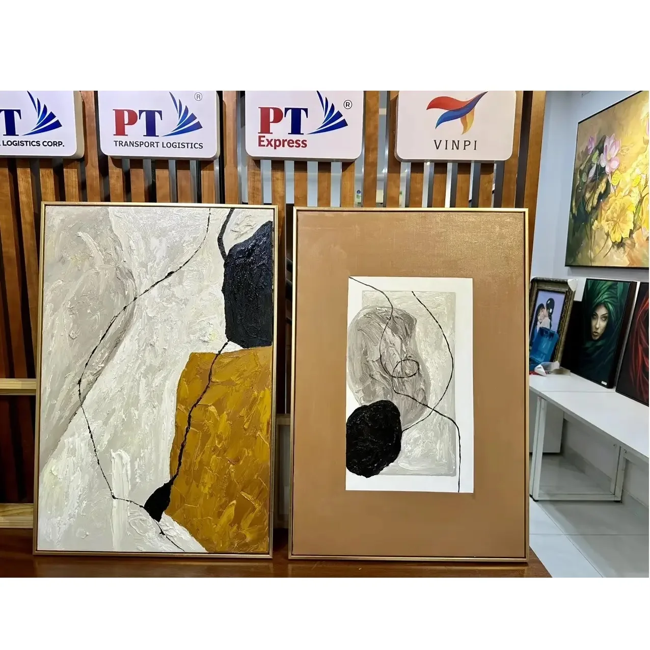 High Quality Hand Drawn Vietnam Abstract Painting New Oil Paint Material Canvas Fabric Top Wholesales with 36 Months Warranty