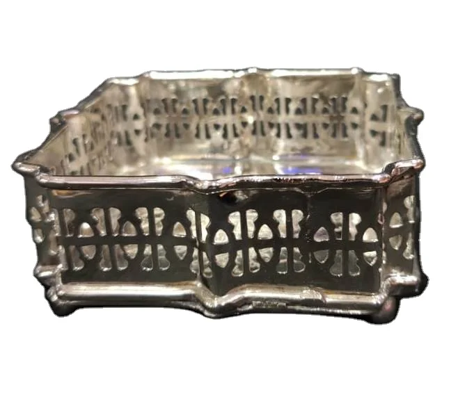 Fancy design square hammered tray with silver fancy brass handle fruit tray