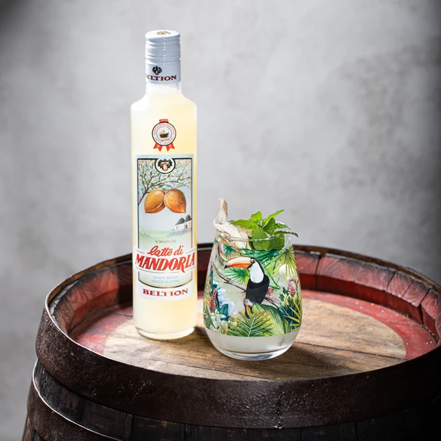 Premium Italian almond milk syrup 500 ml VEGANOK certified to be diluted for drinks for cocktails or for topping