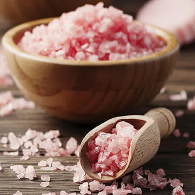 himalayan pink coarse salt Pink Himalayan coarse salt is a type of rock salt harvested from the Punjab region of Pakistan.