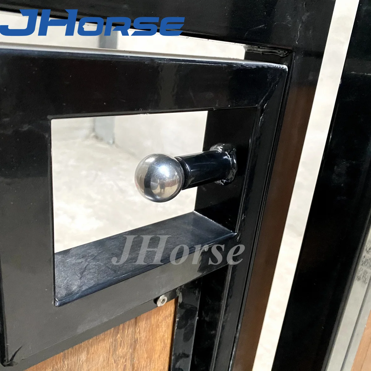 Prefab Equestrian Eco-friendly Bamboo Steel Frame  Horse Stable Stall Sliding Front with Socializing V-Yoke Window