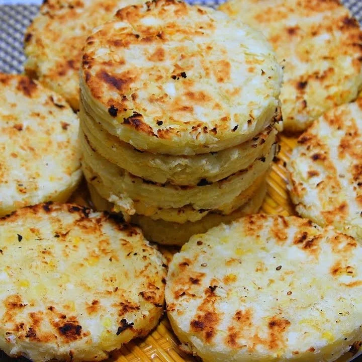 Frozen Cassava Cake 100% from Vietnam/ Vietnam Food Export Products/ Frozen Cassava Cake