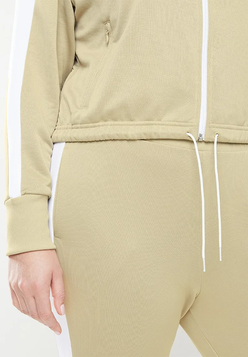 Wholesale Rates Bulk Quantity High Quality Women Plain Blank Plus Iconic Beige Crop Tracksuit With Custom OEM Logo Design Option