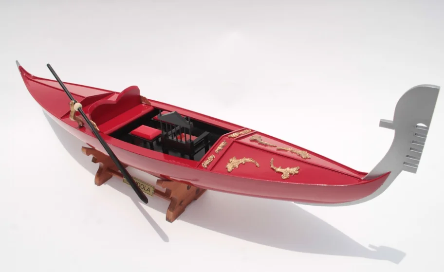 GONDOLA RED PAINTED WOODEN MODEL SHIP -  HIGH QUALITY WOOD SHIP MODEL - HANDICRAFT MODEL FOR NAUTICAL DECOR AT HOME/BUSSINESS