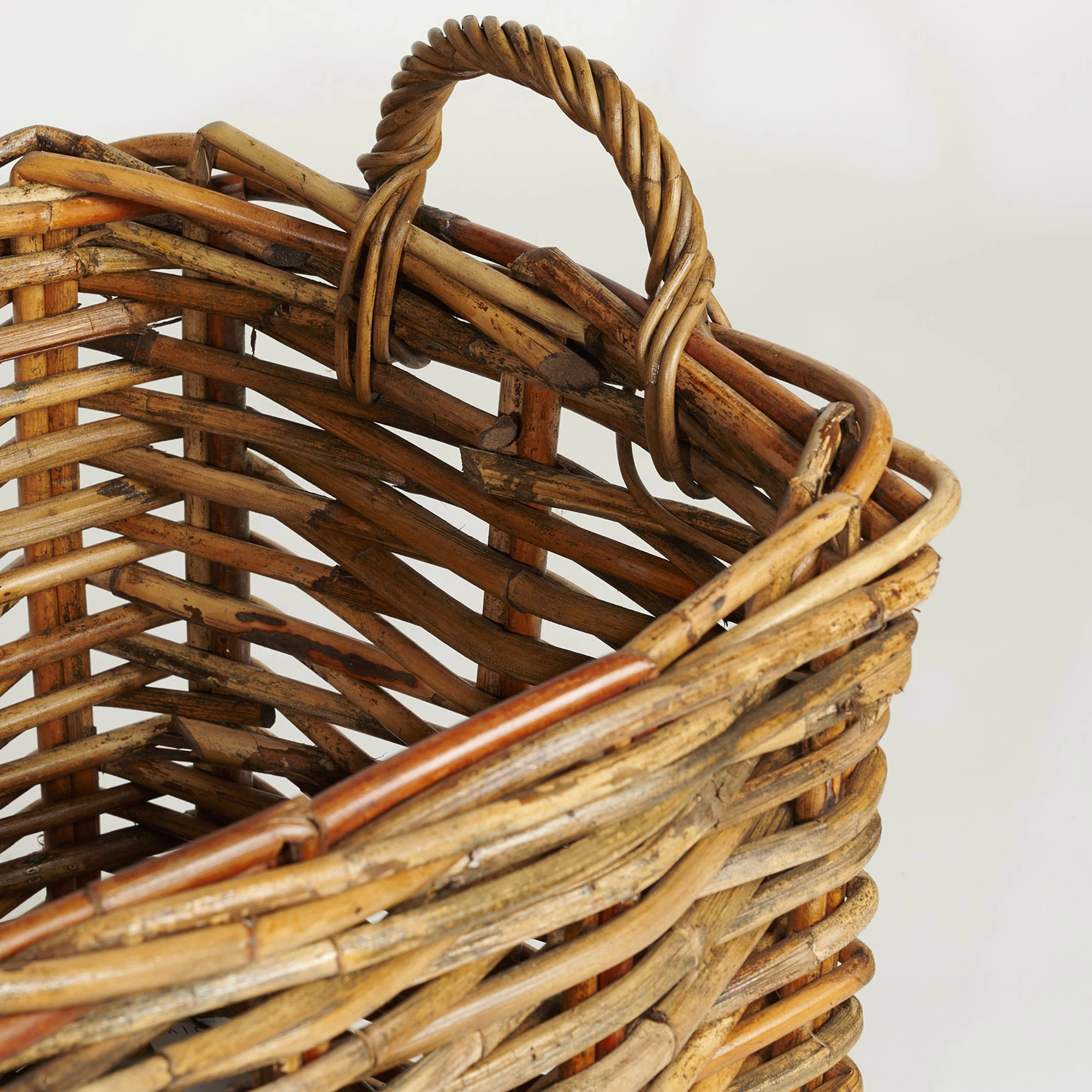 Cheapest Price Vietnam Rattan Woven Baskets Suppliers Storage Clothing Wicker Laundry Bags Hamper Handmade Ecofriendly Basket