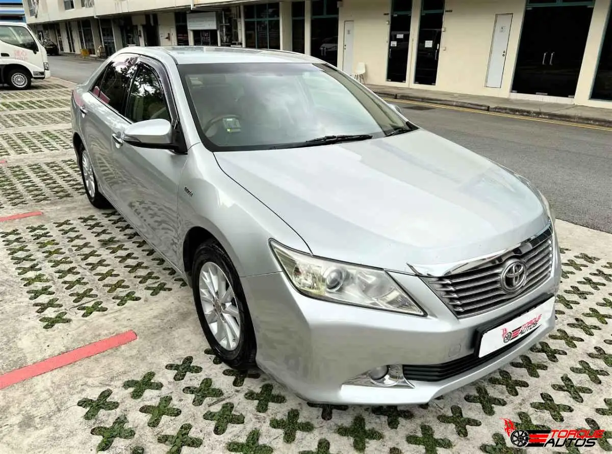 Cheap Cars for Sale Wholesales Made in China 03/2016 Used car TOYOT Camry Hydrid Synergy and Landwind X7 2.0T Used Car Sales