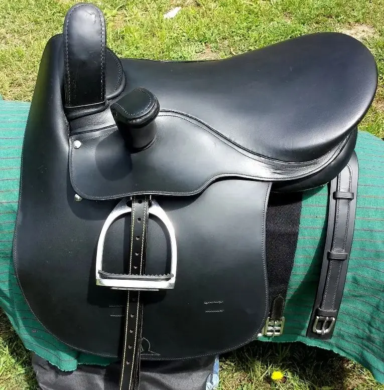 Top selling Horse Saddle Set for ladies with girth stirrup in pure leather wholesale english saddle