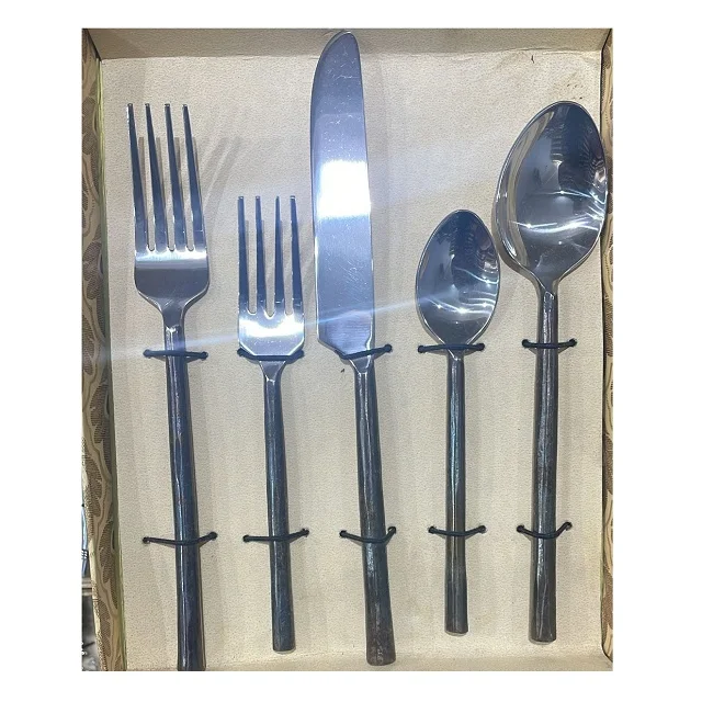 High Quality Stainless Steel Flatware Set Tableware Silver Cutlery of 5 Pcs Dinner Fork Dessret Knife and Spoon Set Table Decor